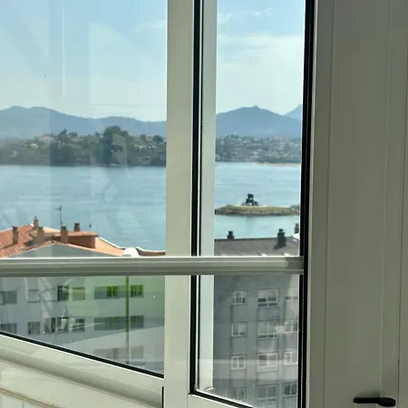 アパート Holibai, Bela Arnela, Apto Luminoso Con Encantadoras Vistas Al Mar バイヨーナ